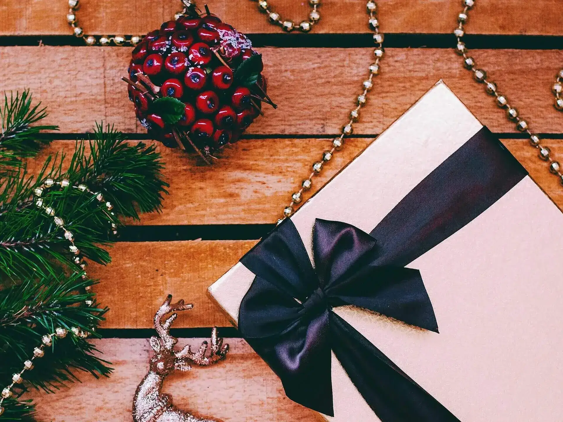 Infrarotheizung als stilvolles Weihnachtsgeschenk für effiziente, gesunde Wärme